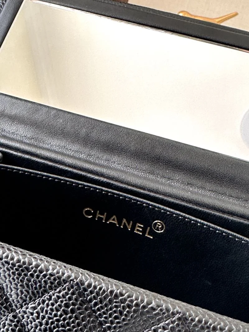 Elegant Chanel Cosmetic Bags 53403