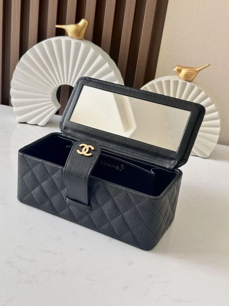 Elegant Chanel Cosmetic Bags 53403