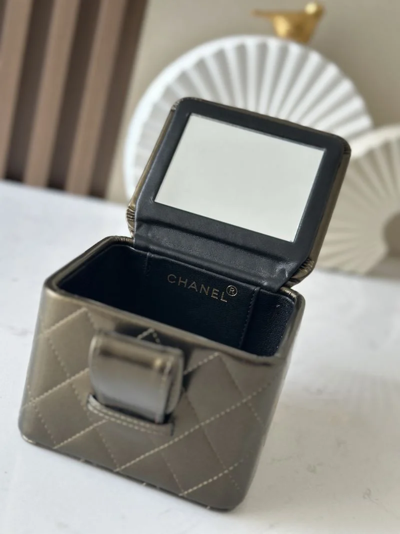WrinkleFree Chanel Cosmetic Bags 53438