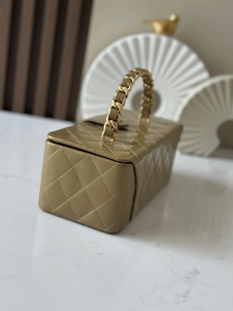 Chanel Cosmetic Bags ModernLook 53397