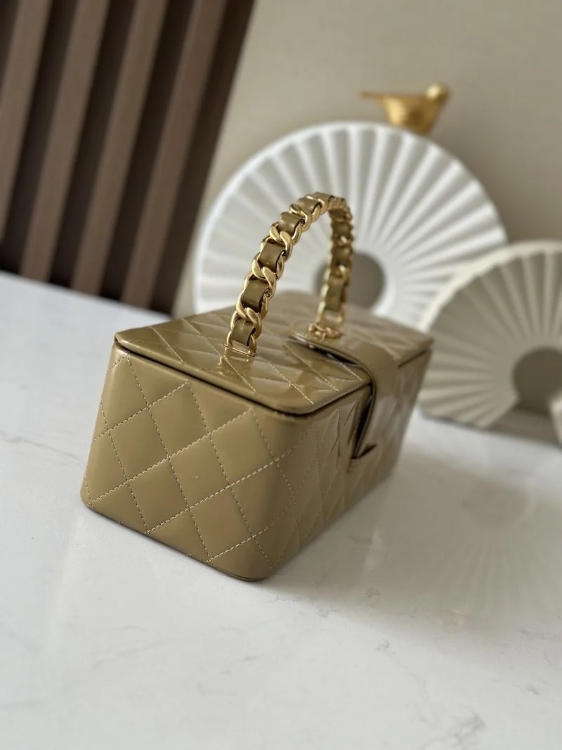 Chanel Cosmetic Bags ModernLook 53397