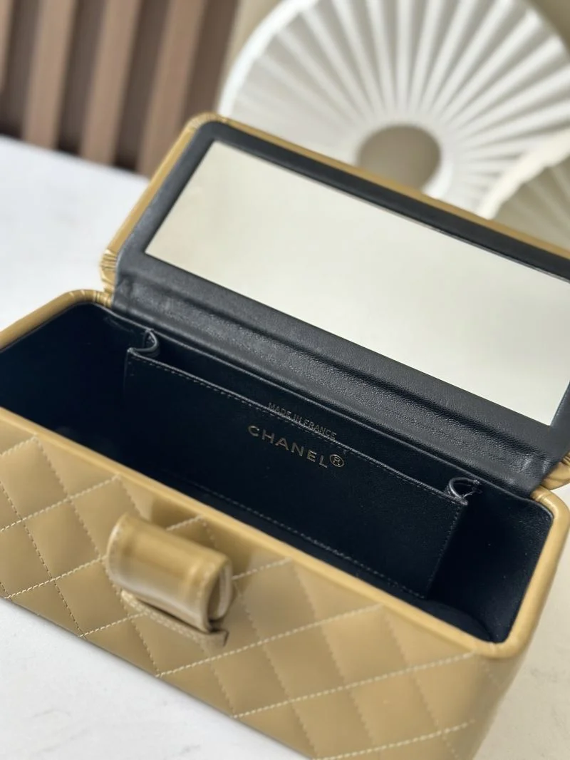 Chanel Cosmetic Bags ModernLook 53397