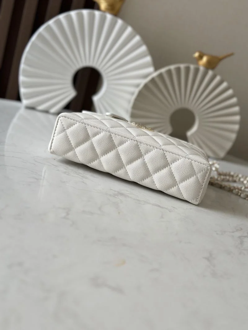 Stylish Chanel Cosmetic Bags 53396