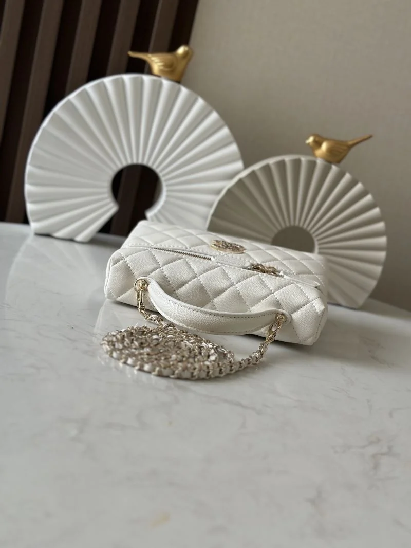 Stylish Chanel Cosmetic Bags 53396