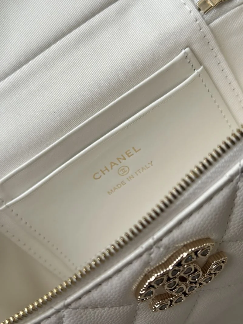 Stylish Chanel Cosmetic Bags 53396