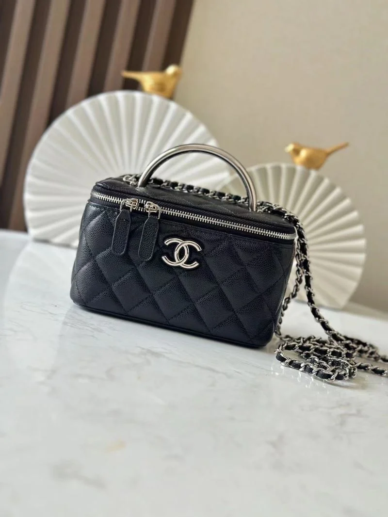 Chanel Cosmetic Bags Flexible 53435