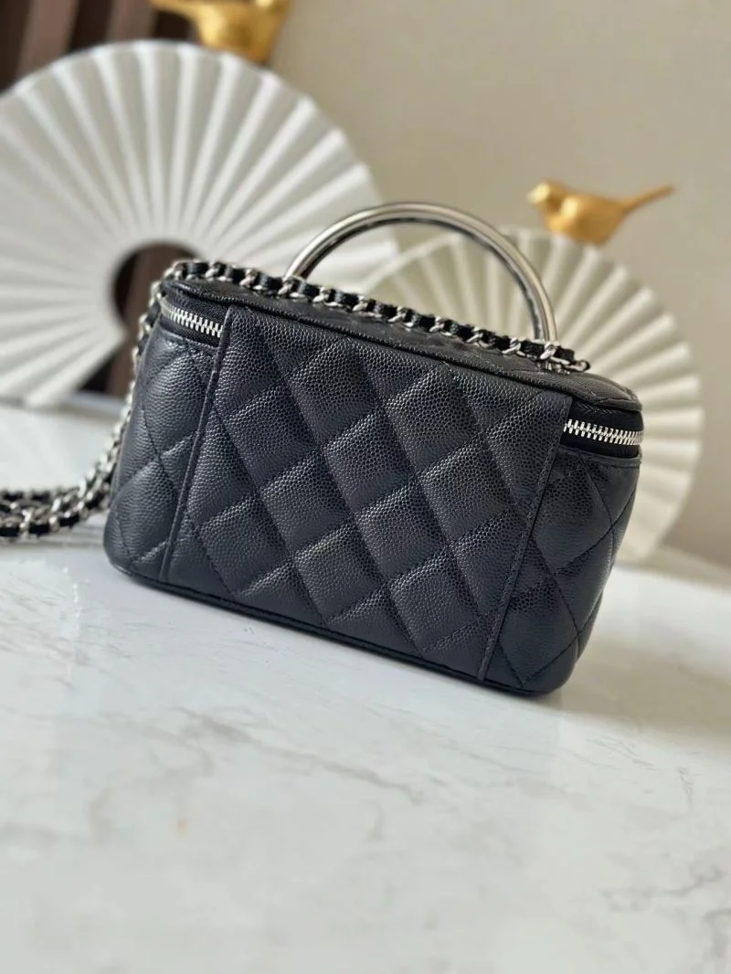 Chanel Cosmetic Bags Flexible 53435