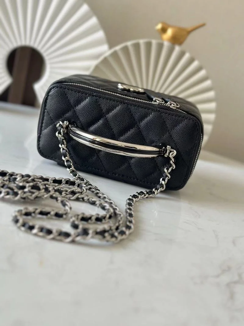 Chanel Cosmetic Bags Flexible 53435