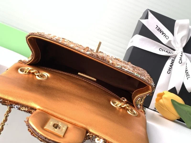 Lightweight Chanel Cosmetic Bags 53376