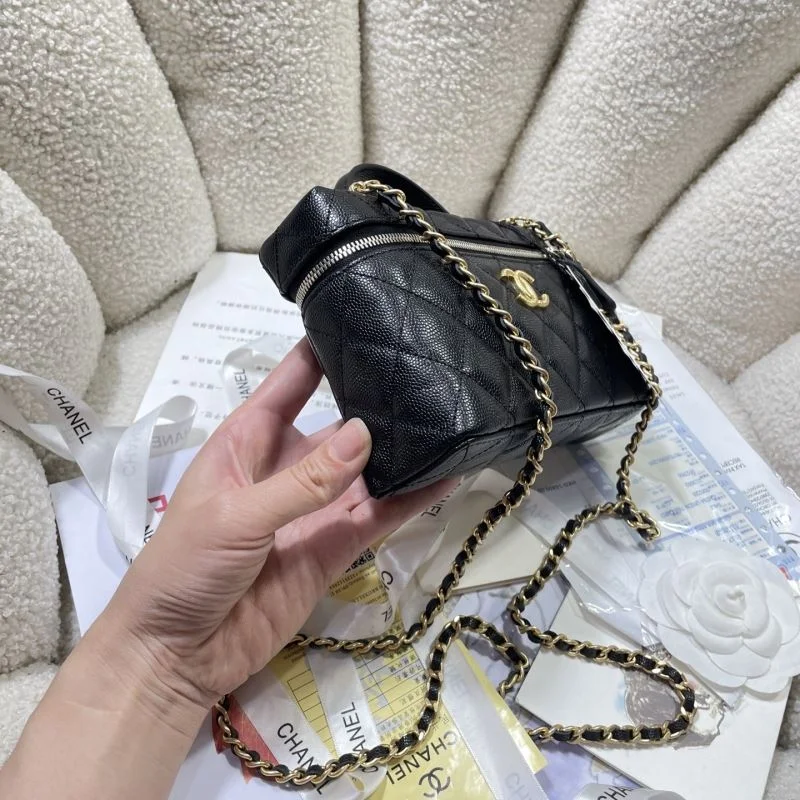 Chanel Cosmetic Bags Lightweight 53423