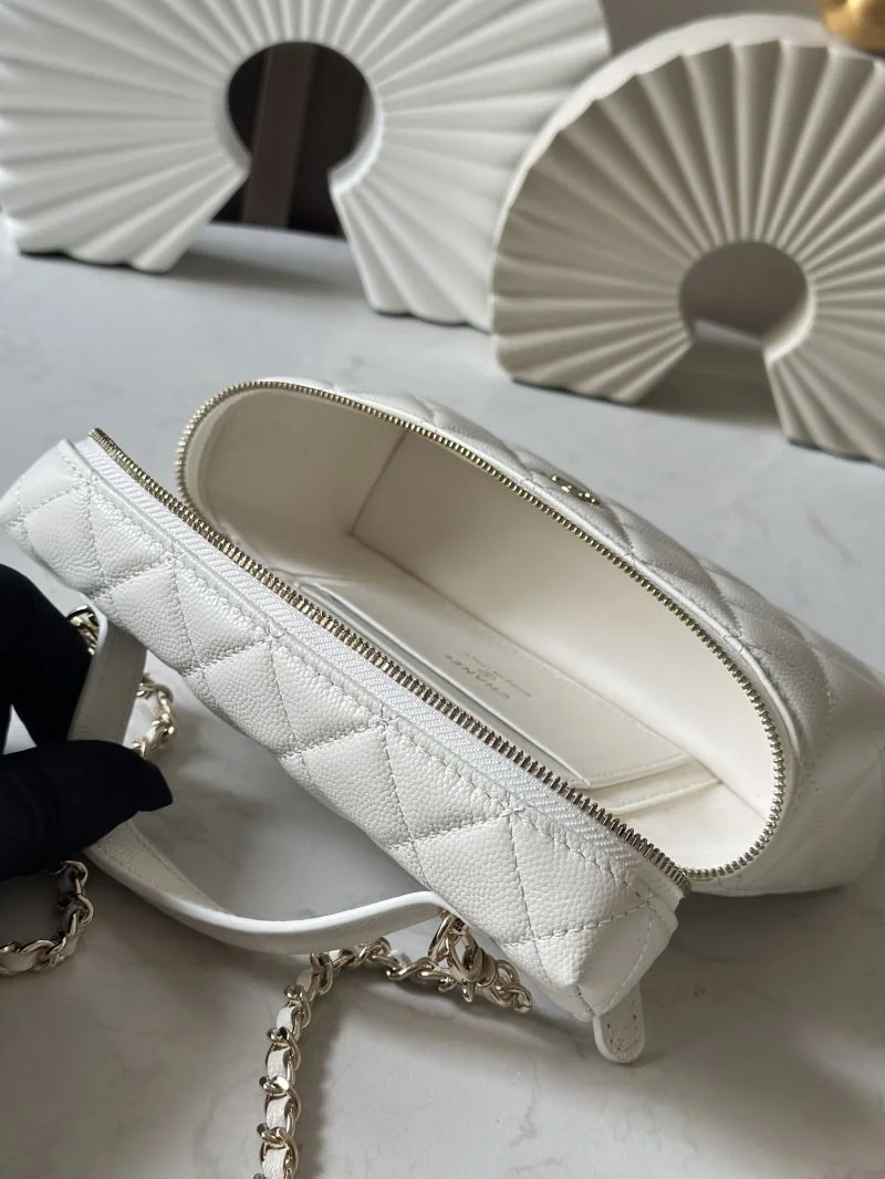 Chanel Cosmetic Bags Thermal 53387