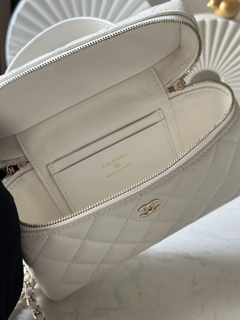 Chanel Cosmetic Bags Thermal 53387