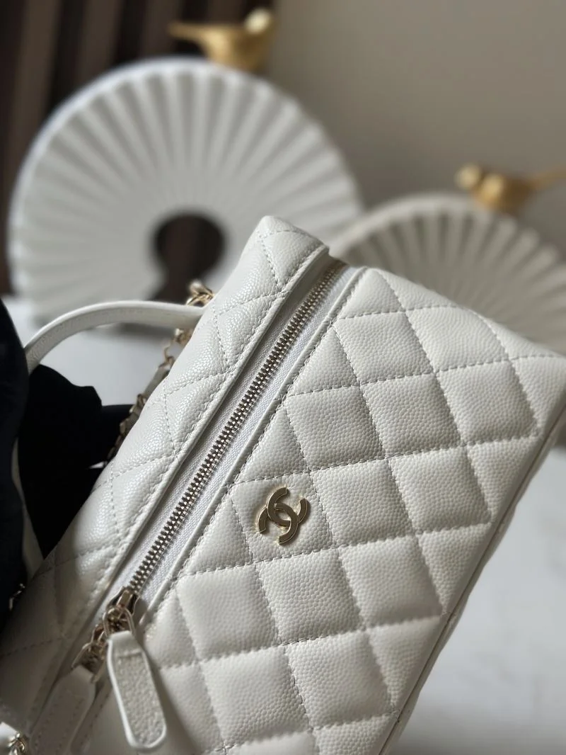 Chanel Cosmetic Bags Thermal 53387