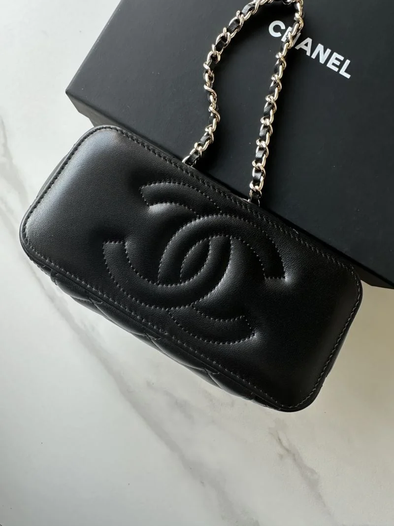 Chanel Cosmetic Bags SunProtective 53385