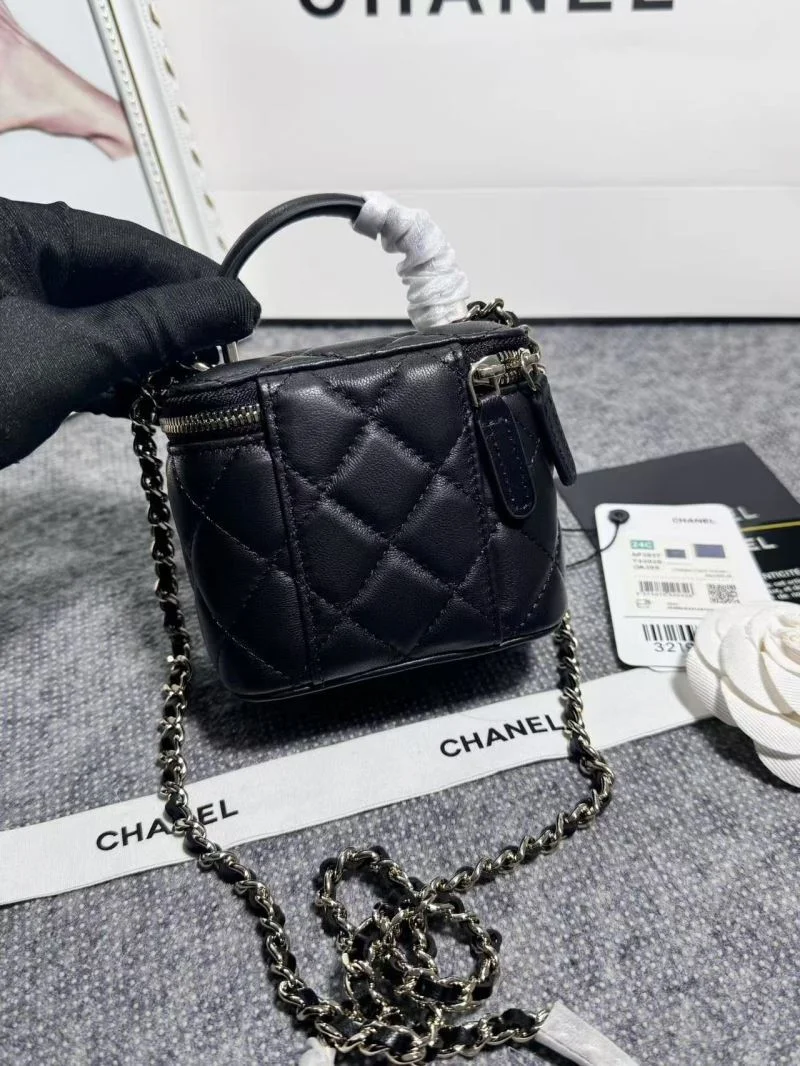 Chanel Cosmetic Bags Trendsetting 53366