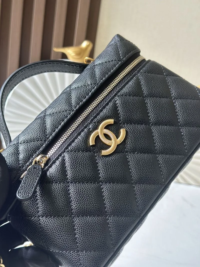 Lightweight Chanel Cosmetic Bags 53361