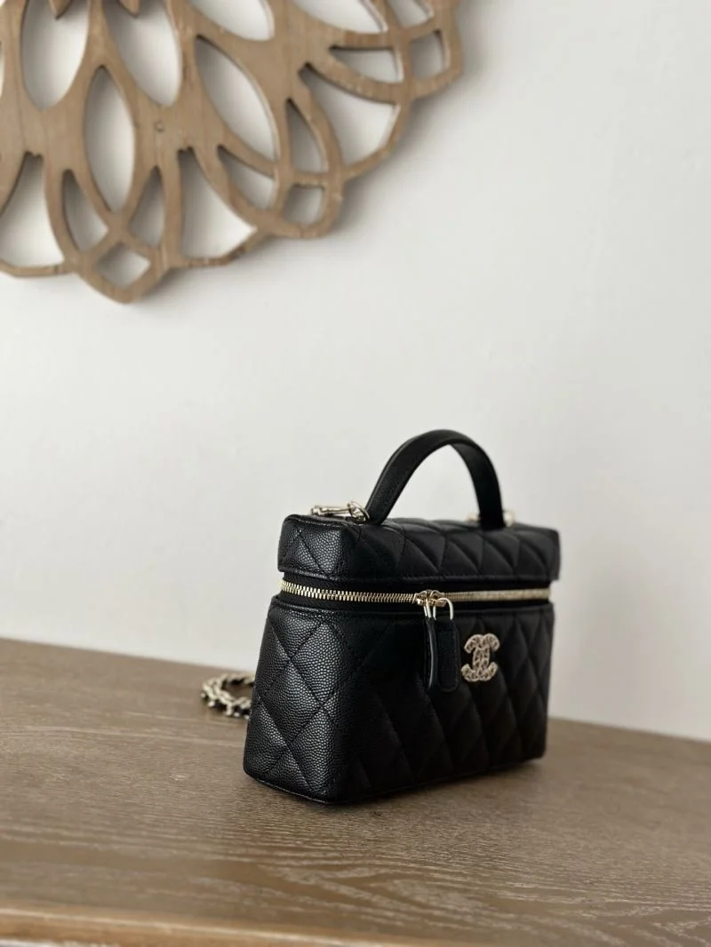 Chanel Cosmetic Bags RelaxedFit 53352
