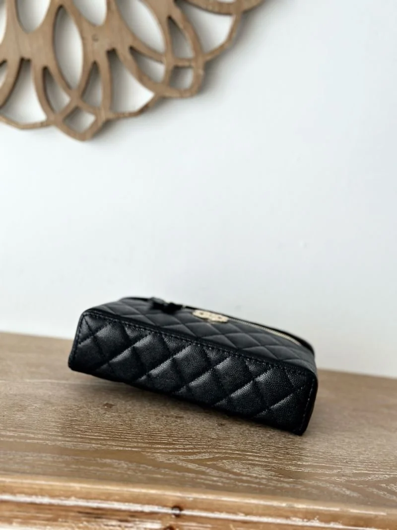 Chanel Cosmetic Bags RelaxedFit 53352