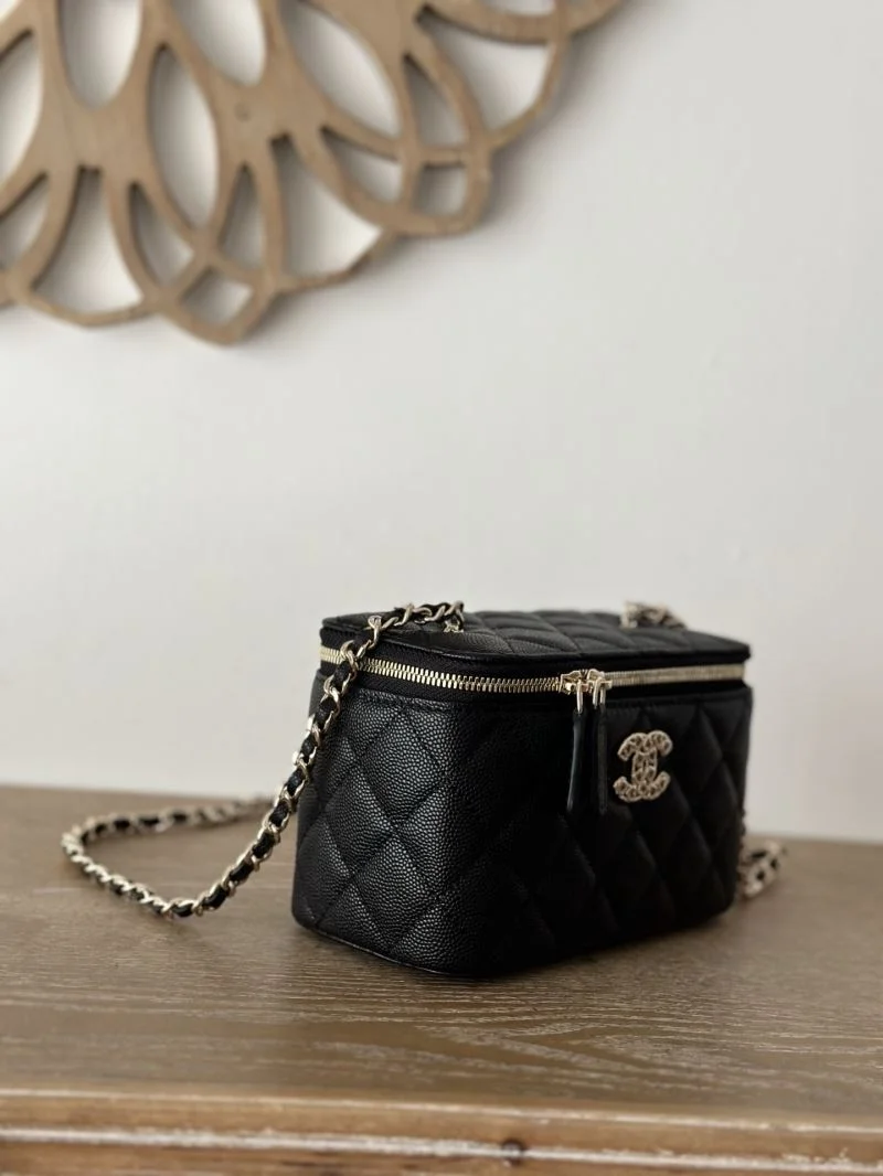Chanel Cosmetic Bags OdorResistant 53360