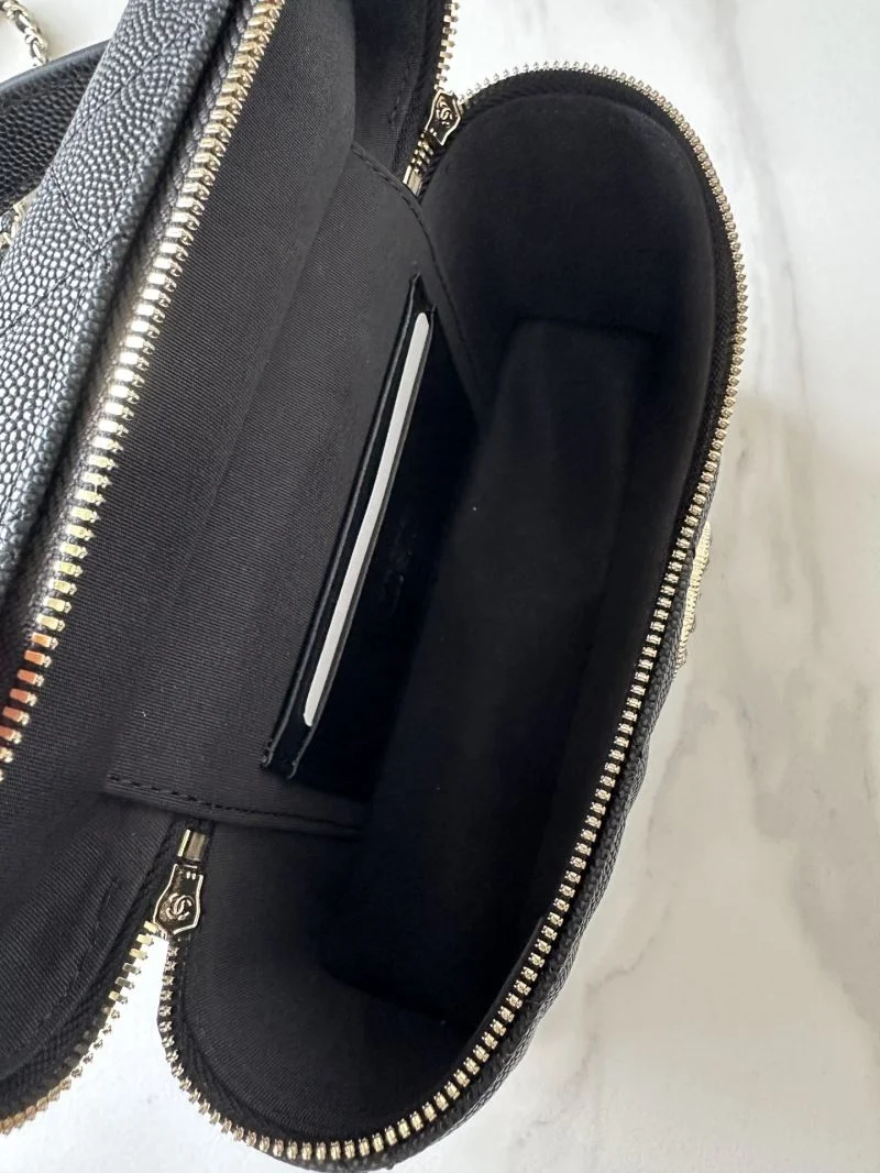 Chanel Cosmetic Bags Modern 53353