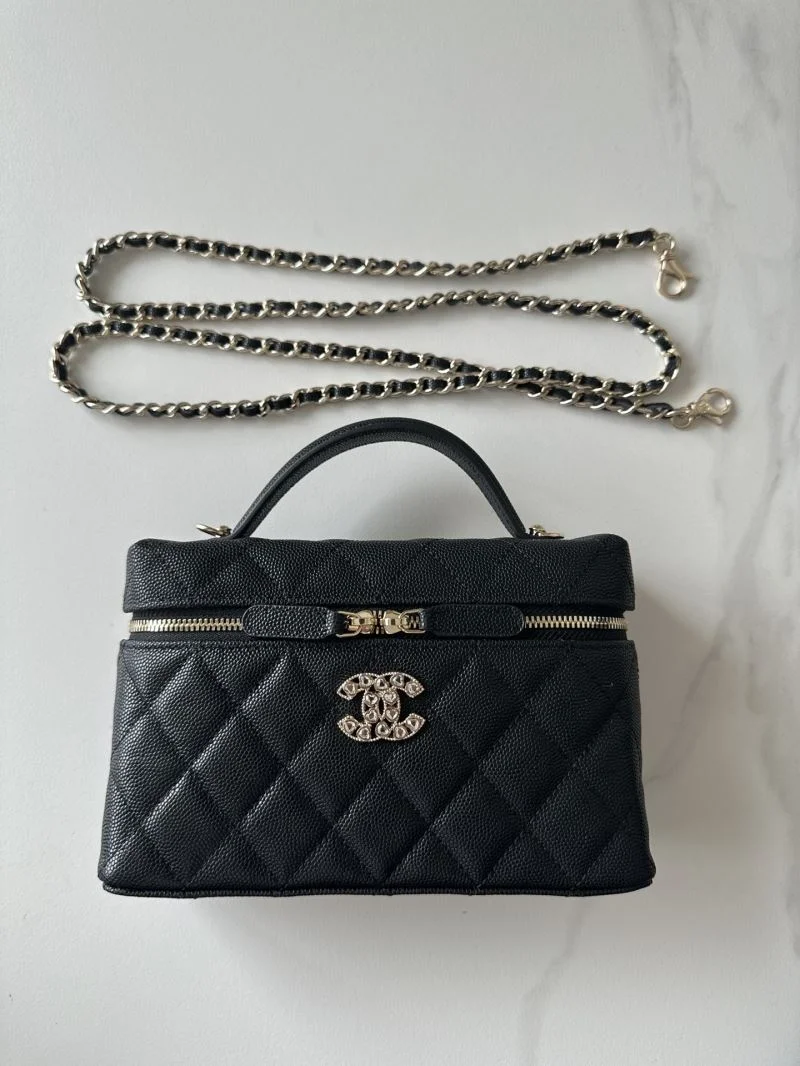 Chanel Cosmetic Bags Modern 53353