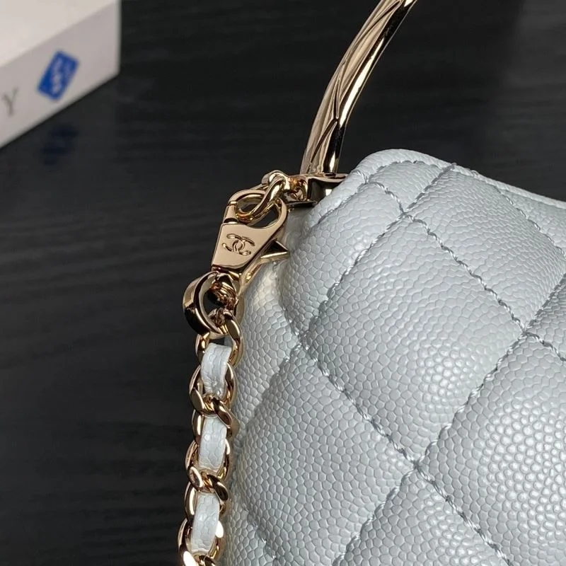 Comfortable Chanel Cosmetic Bags 53359