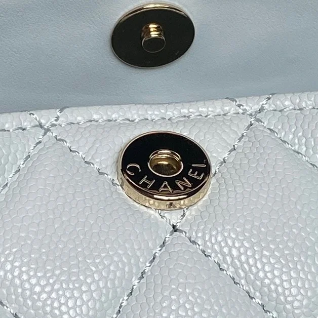 Comfortable Chanel Cosmetic Bags 53359