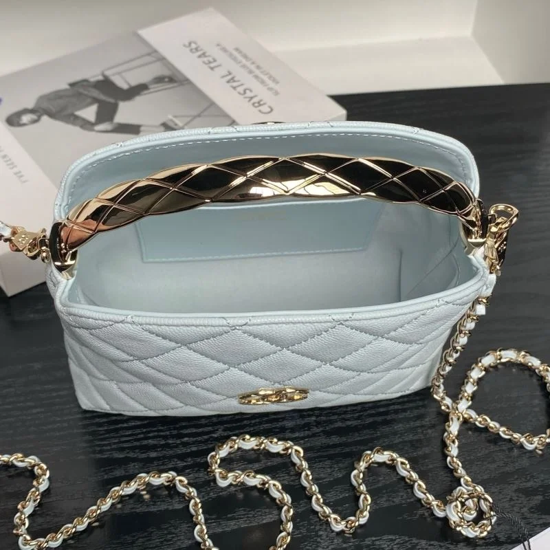 Comfortable Chanel Cosmetic Bags 53359