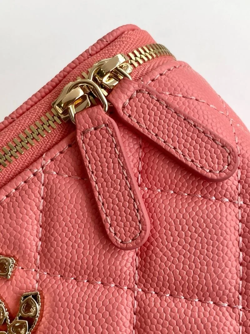 Cozy Chanel Cosmetic Bags 53341