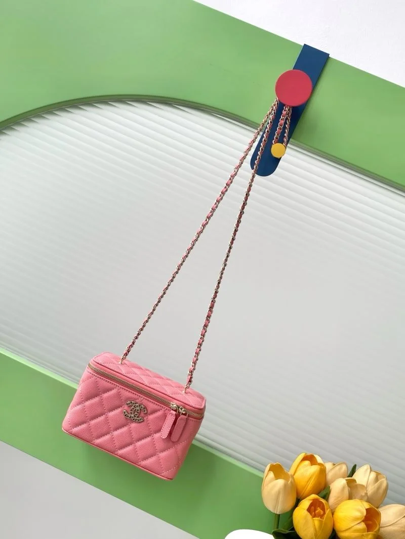 Cozy Chanel Cosmetic Bags 53341