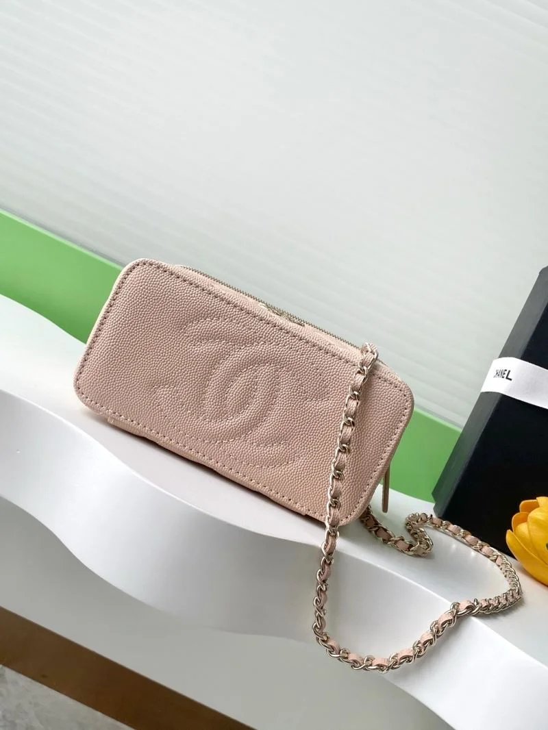 Chanel Cosmetic Bags Vibrant 53372