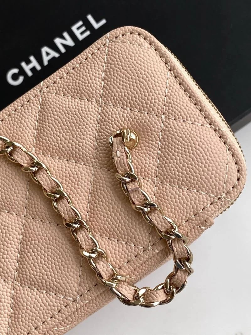 Chanel Cosmetic Bags Vibrant 53372