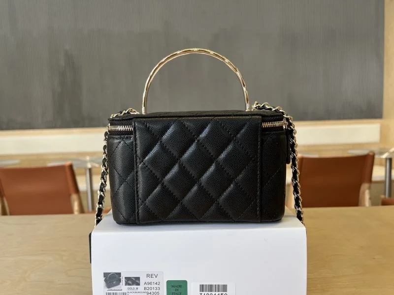 Chanel Cosmetic Bags Sleek 53330