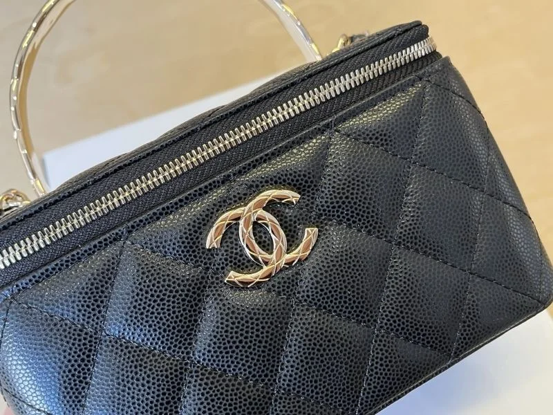 Chanel Cosmetic Bags Sleek 53330