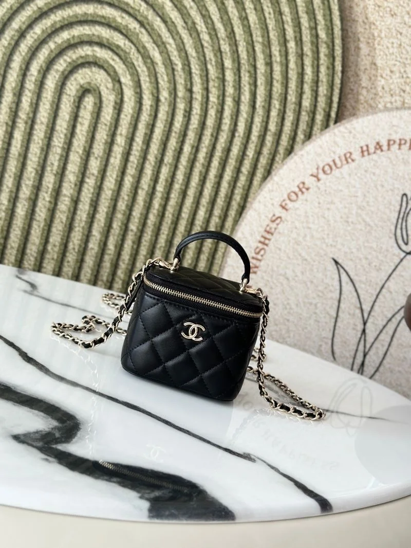 Chanel Cosmetic Bags Durable 53318