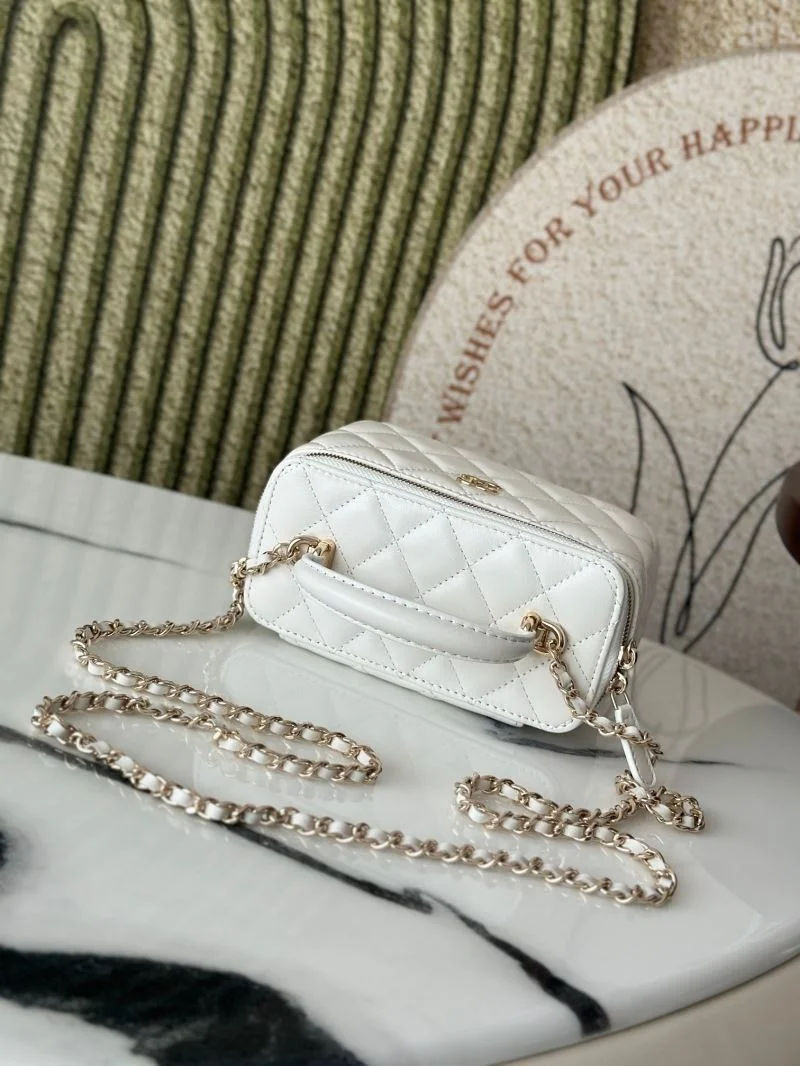 Chanel Cosmetic Bags Cozy 53324