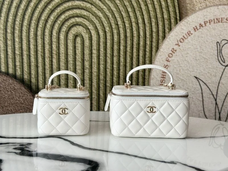 Chanel Cosmetic Bags Cozy 53324