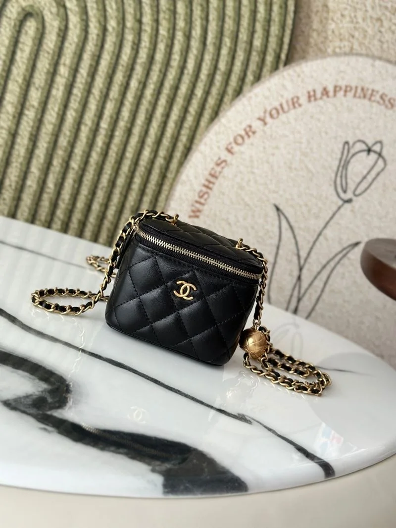 Chanel Cosmetic Bags Versatile 53340