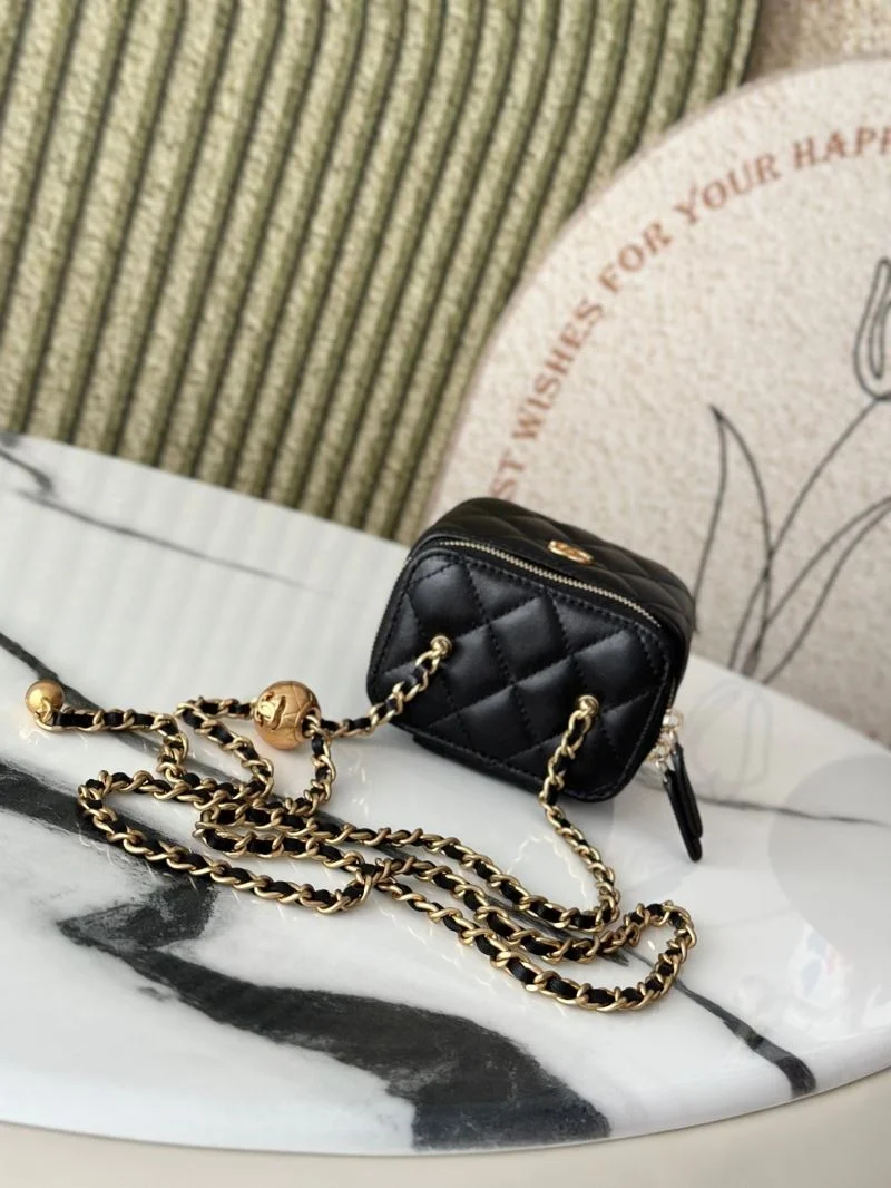 Chanel Cosmetic Bags Versatile 53340