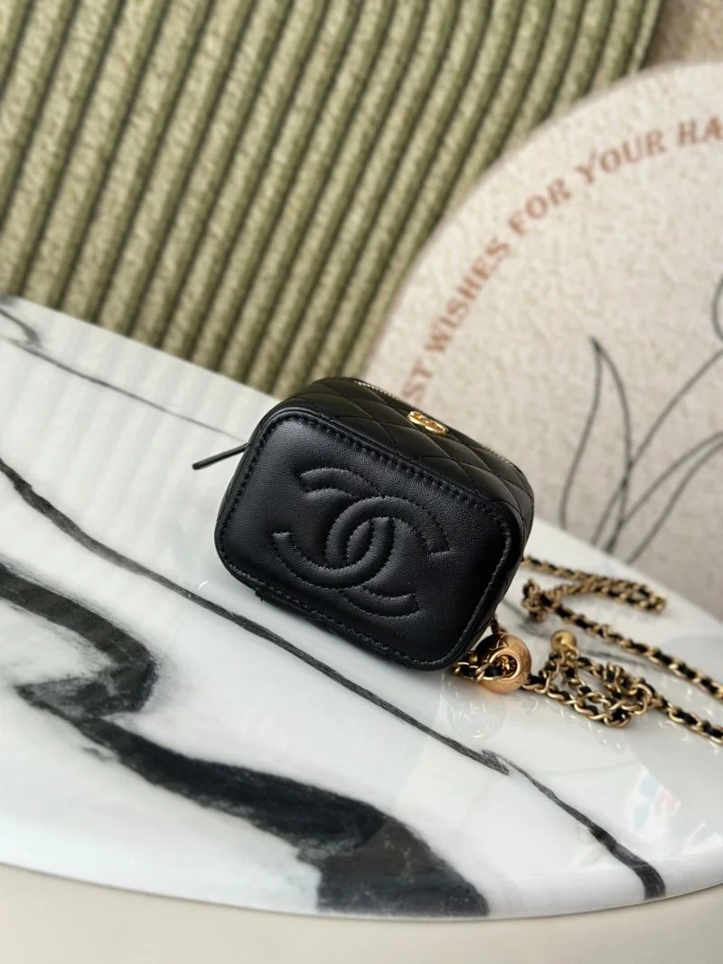 Chanel Cosmetic Bags Versatile 53340