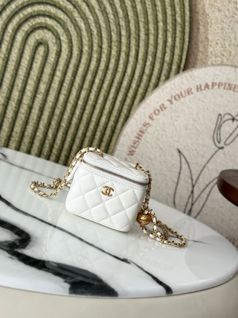 Chanel Cosmetic Bags Unique 53321