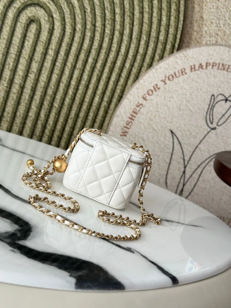 Chanel Cosmetic Bags Unique 53321