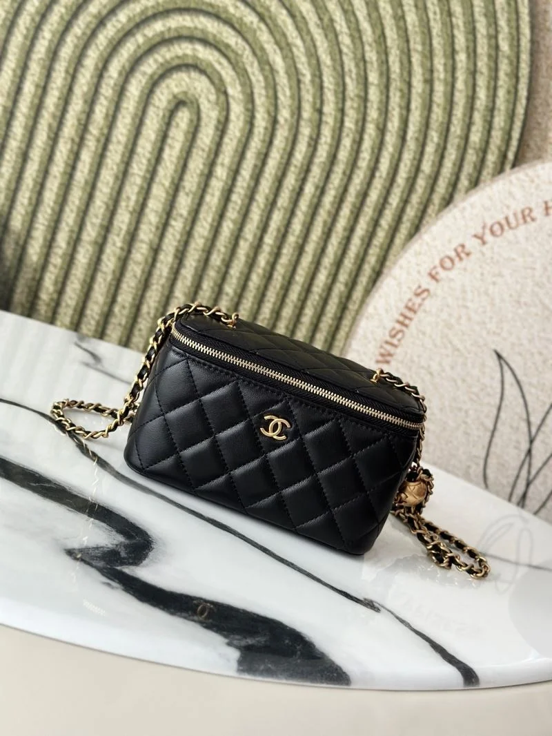 Lightweight Chanel Cosmetic Bags 53319