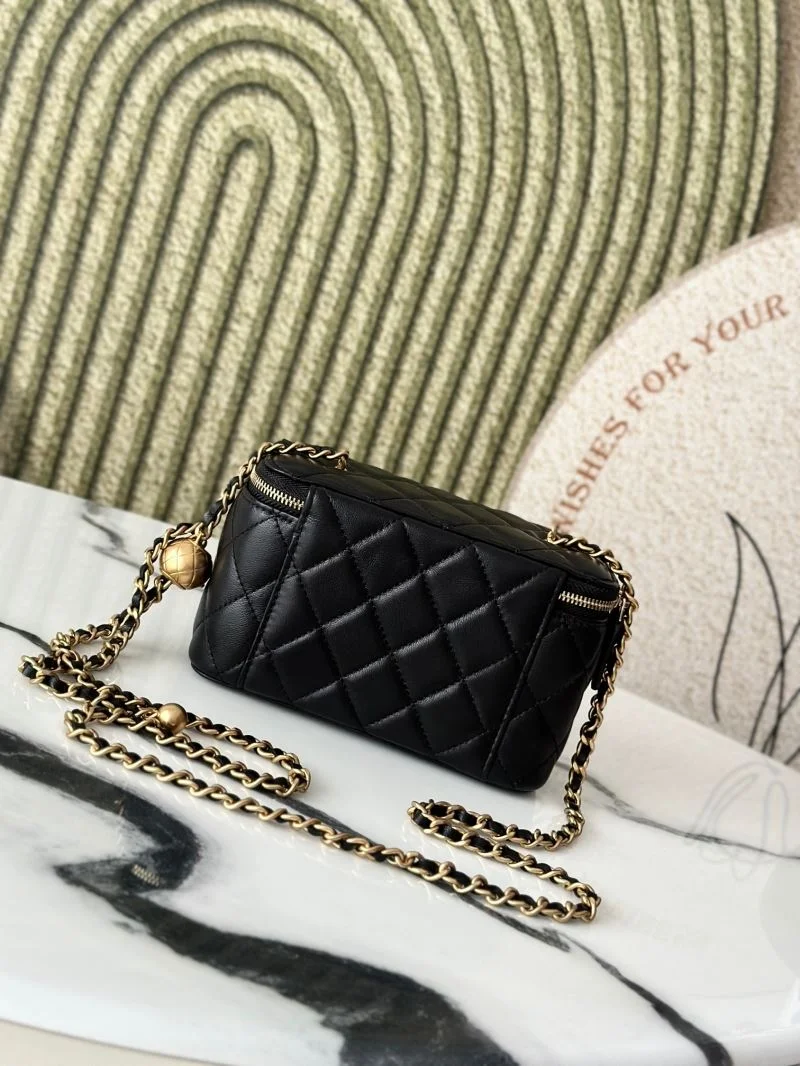 Lightweight Chanel Cosmetic Bags 53319