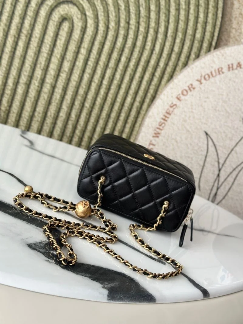 Lightweight Chanel Cosmetic Bags 53319