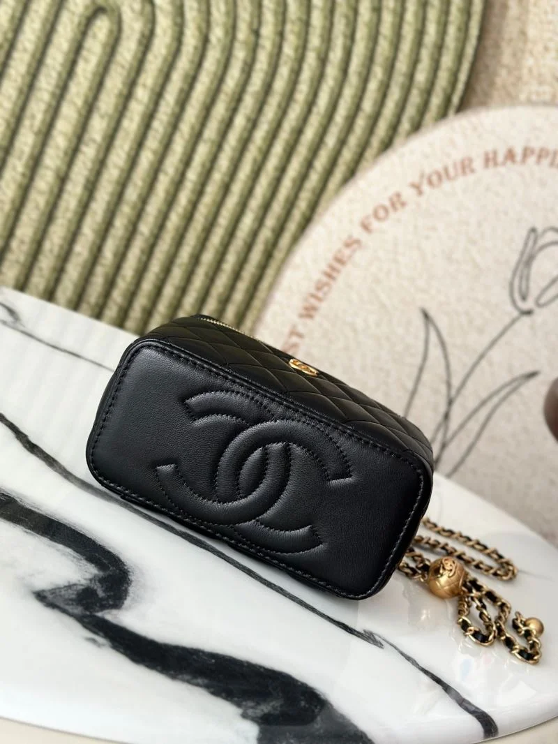 Lightweight Chanel Cosmetic Bags 53319