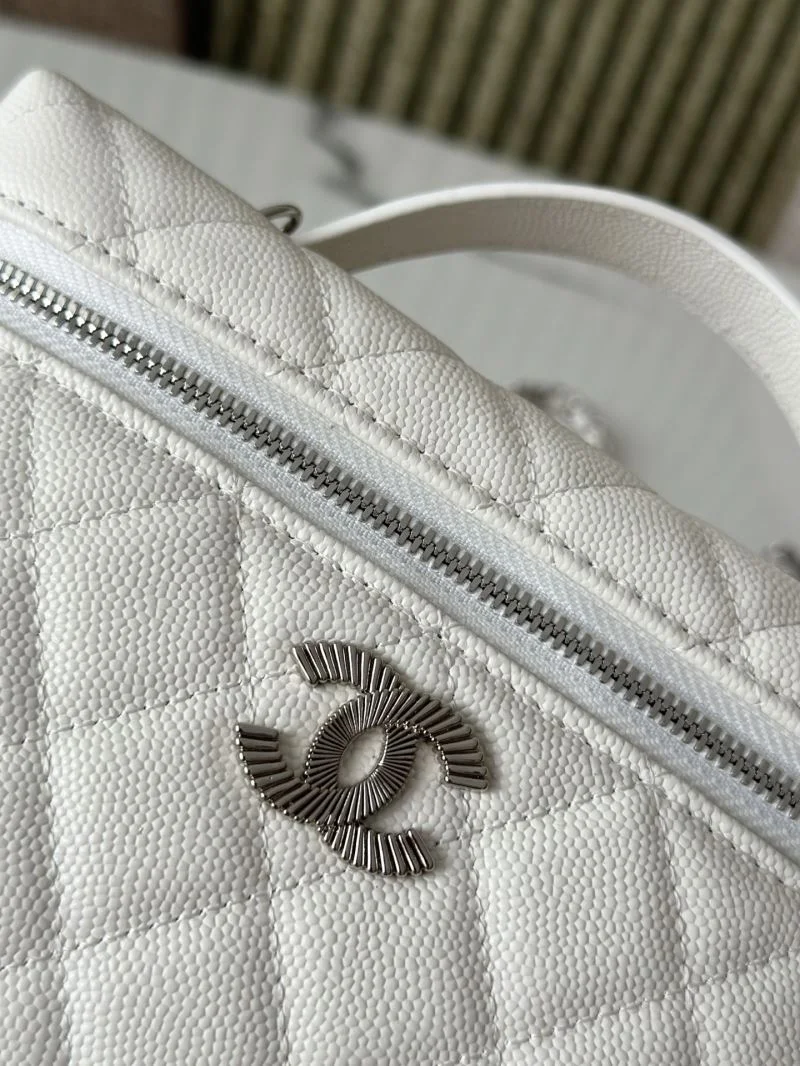 Chanel Cosmetic Bags EasyMatch 53311