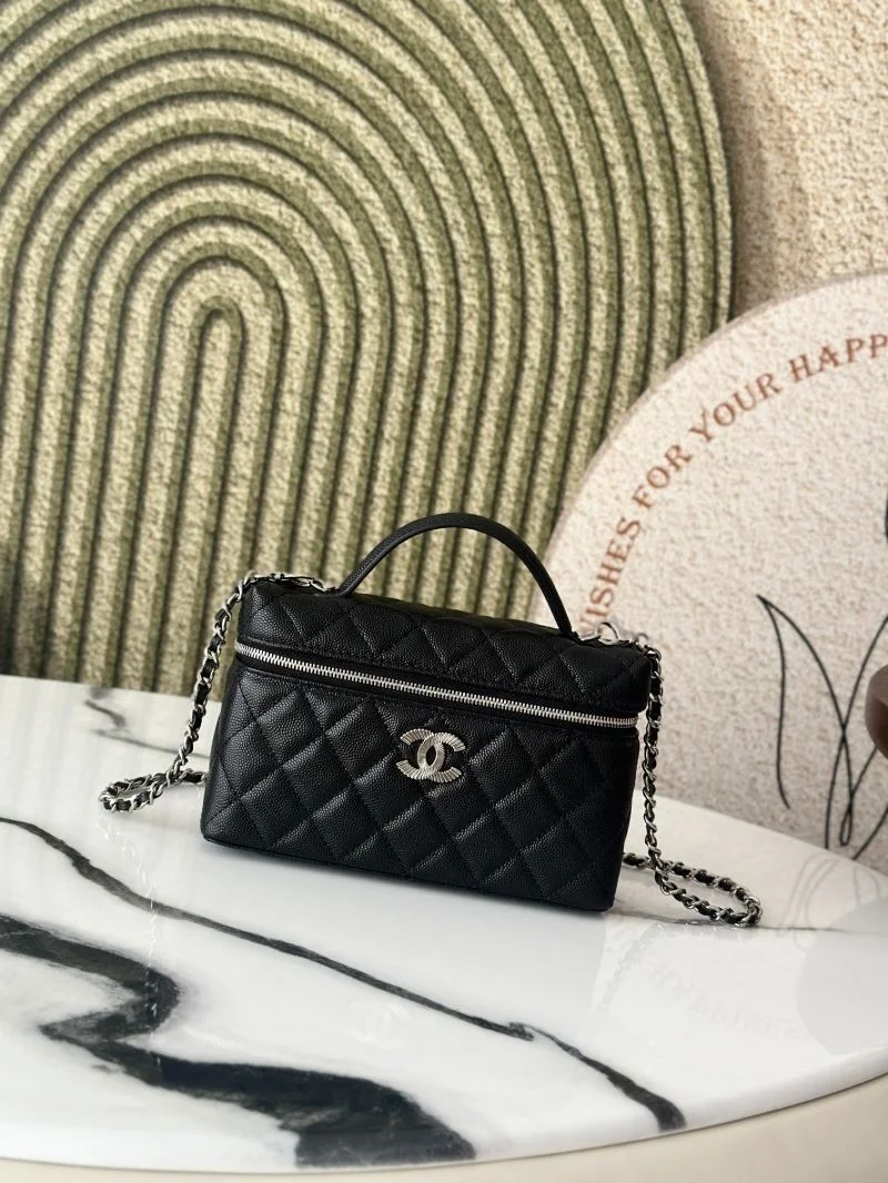 Chanel Cosmetic Bags Bold 53304