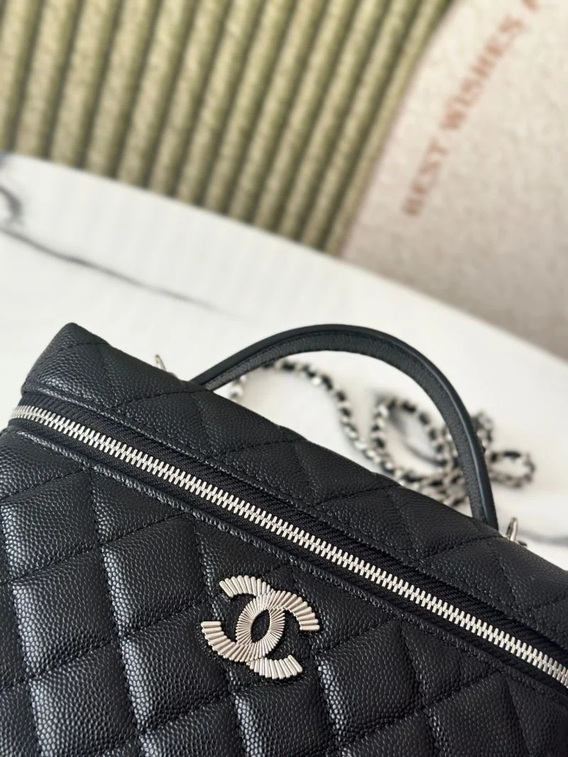 Chanel Cosmetic Bags Bold 53304