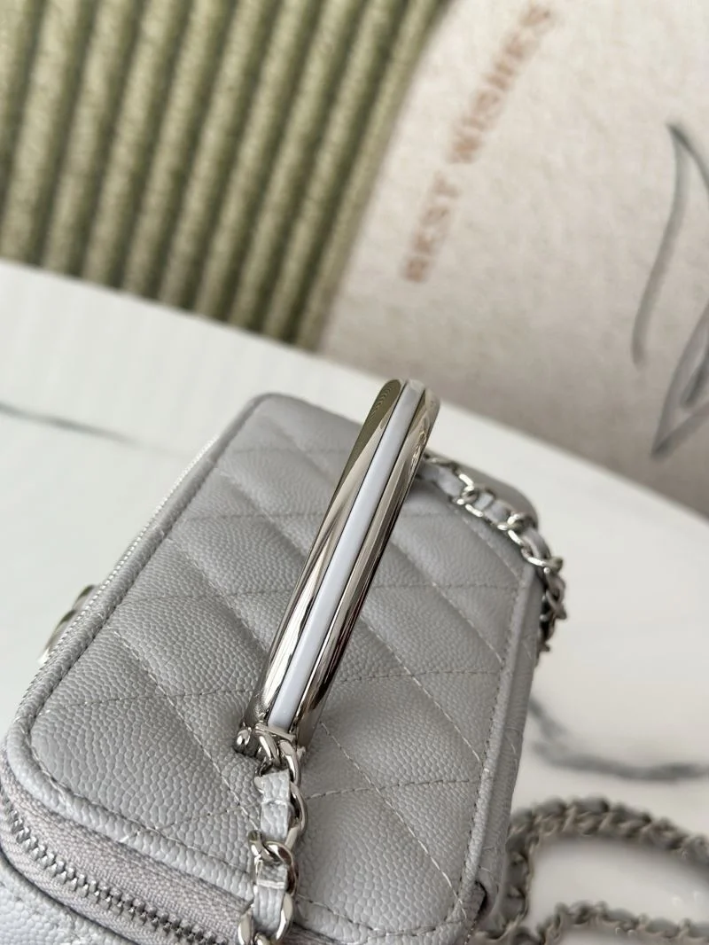 Minimalist Chanel Cosmetic Bags 53320